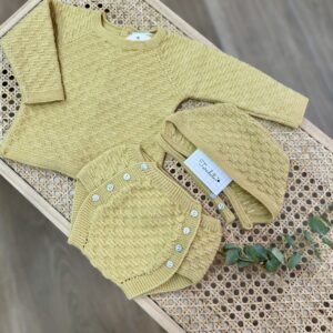 Conjunto tres piezas punto mostaza