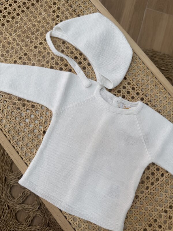 Jersey blanco y capota