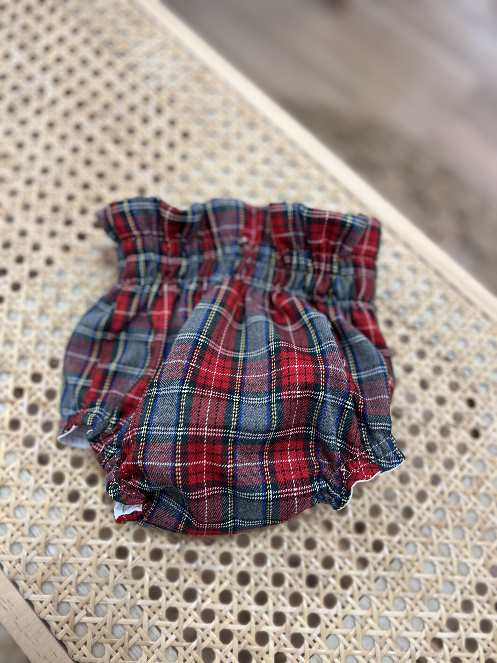 Braga Cuadro Tartán Gris