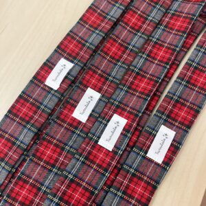 Cuelga móvil Tartán gris