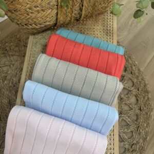 Toca de punto calada