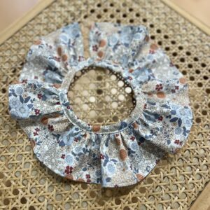 Cuello estampado Flor Luisa Azul